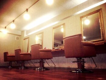 チーク(Cheek)の写真/≪別府/マンツーマン施術≫落ち着いた空間で、お客様のイメージや要望に寄り添った施術を行います◎