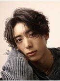 黒髪メンズセンターパート毛流れカルマパーマ