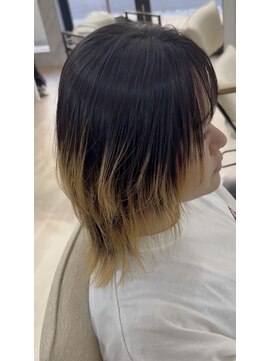 エメ(aimer) レイヤーカット/ミディアム/弘前市