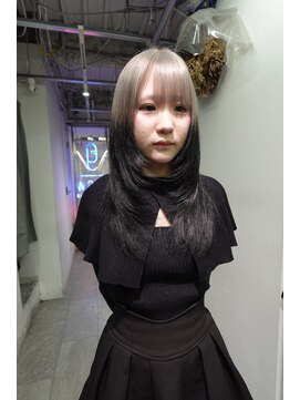 グロウ 渋谷(grow) silver×black レイヤーカット