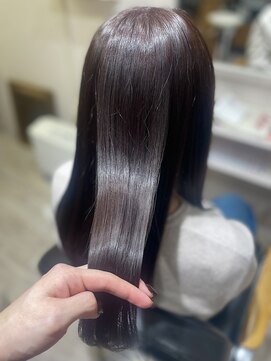 トレパルッキエーレ(tre parrucchiere) ［-tre-］ラベンダーWカラー