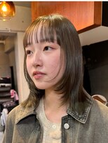 ナループロアポンテ(Nalu pu loa PONTE)&nbsp;ミディアムレイヤーパーマ落としオリーブベージュオリーブカラー