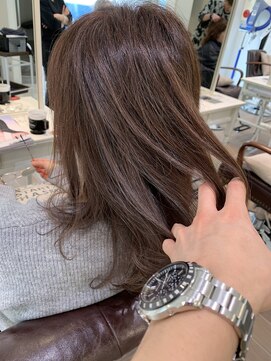 ミリア 茅ヶ崎店(Mirea) 【明るい白髪染め】ハイライト