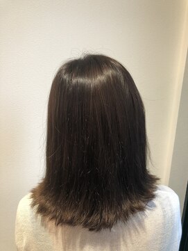 キー(KEY) 夏の外ハネスタイル フォギーベージュ