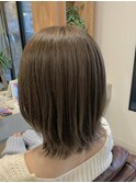 20代30代大人可愛いハイライト艶感グレージュ大人ボブ