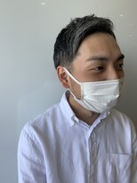 ヨロ(YoLo.)&nbsp;白髪を活かした小洒落ヘアー