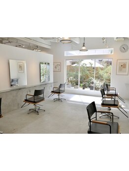 丁寧な対応とカラーの技術に定評！ハイセンスな提案で一気にあか抜け☆初めてのブリーチもきっと大満足◎