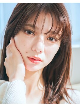 リトル 飯塚(little) 顔周りレイヤー艶髪ストレート