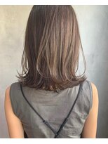 キチ(kichi.)&nbsp;[kichi.] レイヤーカット×くすみブラウン