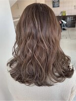 スト 静岡鷹匠(sto) グレージュ切りっぱなしボブ前髪ありミニボブミルクティベージュ