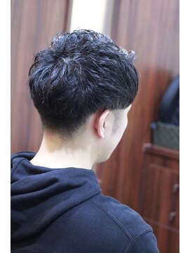 銀座マツナガ 新宿野村ビル店 【新宿/理容室/バーバー】アップバング