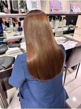 フォルテ 島田店 艶カラー × ケラスターゼトリートメントで叶える、うるツヤ美髪