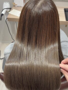 エレノア 錦糸町(Eleanor) 髪質改善小顔ヘアブリーチなしカラー伸ばしかけレイヤーボブ