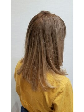 アッシュ 弥生台店(Ash) ミルクティーベージュ