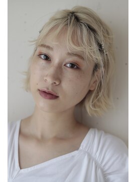 リガナッツ 王子店(Riganuts) [riganuts 王子店]ホワイティカラー×外はねボブ