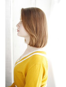 シュシュット(chouchoute) 吉祥寺3分黒髪ホワイトアッシュショートパーマエアリーミディ089