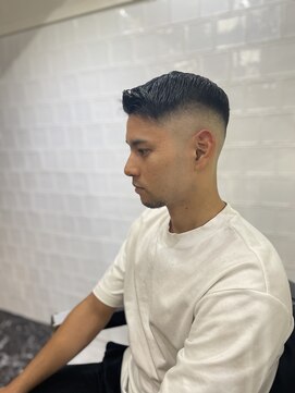 メリケンバーバーショップ フクオカ(MERICAN BARBERSHOP FUK) かき上げヘアショートレイアーくせ毛風パーマコンマヘアS73