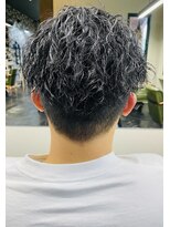 エミタス 宮街道(Emitas.) ツイストスパイラルパーマ♪[アッシュブラック/前髪パーマ]