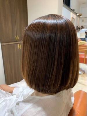 【京都市役所前駅チカ】ダメージレス施術で思わず触れたくなる自然で美しいツヤ髪へ。毛先までまとまりを◎