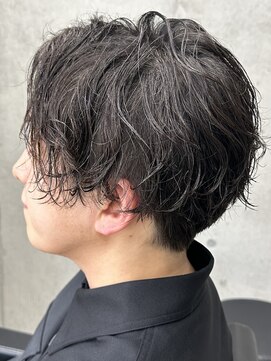 フイ 代々木(Hui) メンズ/アップバング/ツーブロックマッシュ/束感ショート波巻き