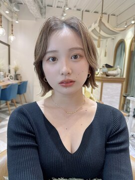 ロンドアベニール 北千住(Lond avenir) 切りっぱなしボブ　グレーベージュ　顔周りレイヤー