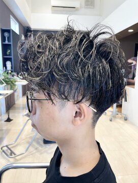 イースト(YEAST) メンズヘア×パーマ×ハイライト