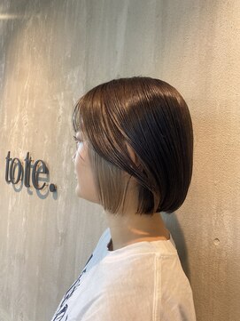 トテ(tote.) ボブ　インナーカラー　ダブルカラー