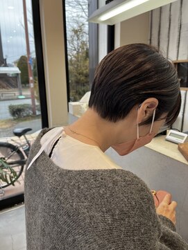 カノア 生駒店(KANOA) 短めコンパクトな収まるショートヘア