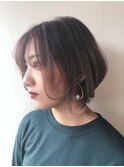 外ハネ前下がりボブ