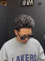 レジェンド(Regend)&nbsp;プラチナハイライト極道パーマ