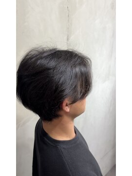 モノ アンド イニ(Mono & inni) 【大地】毛流れパーマ