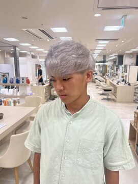 シャルムバイケンジ(Charm.by KENJE) ブリーチ/ブリーチカラー/シルバーカラー/ダブルカラー/銀座