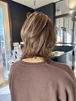 サロンプレッジエビノマル(salon PLEDGE ebinomaru)の写真/暗くするだけではなくおしゃれな明るい髪色も対応可能★透明感のある色味でヘアカラーを全力で楽しめる♪