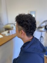 ヘアーコンセプト(HAIR CONCEPT)&nbsp;メンズのくるくるパーマ