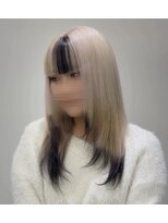アフューズバイストゥー(Vfuse by StueW) ホワイトベージュ×ブラック
