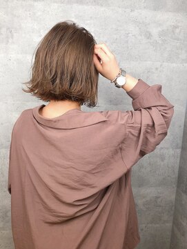 アンダーバーホワイト 天王寺阿倍野店(_WHITE) 大人切りっぱなしボブ