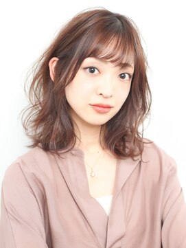 イリス(Iris.) ミディアムコーラルベージュカール◎【 スタイリスト平田】