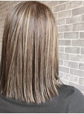 切りっぱなしボブ///ベージュ///ハイライトカラー