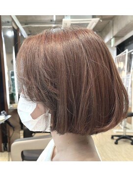 マニス(manis) ミディアムボブ内巻き顔周りレイヤーサラツヤ髪