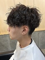 ヒュイル バイ ニアウ(Hwyl by Niau)&nbsp;メンズマッシュパーマ波巻スパイラルパーマニュアンスパーマ