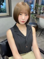 アイユー(ii+U)&nbsp;ボブ　顎ラインボブ　ベージュカラー　ストレートヘア　髪質改善