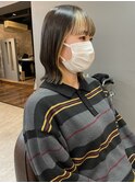 切りっぱなし×フェイスフレーミング×グレージュ