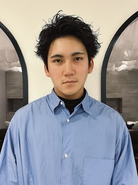 リタ(Lita) スパイキーショートピンパーマニュアンスパーマベリーショート