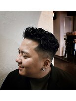 ヘアークリエイ トポライトウィロー 烏丸(Hair Create Polite willow) スキンフェード