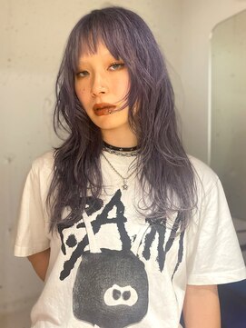 シティ(sity.) ラベンダーアッシュ　顔周りレイヤー　ロングヘア　10代20代