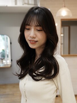 ガーランド (Garland) 大人かわいい小顔くびレイヤー艶髪ベージュ小顔顔まわりレイヤー