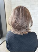 くびれボブレイヤー白髪ぼかし