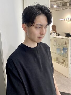 ユーフォリア 渋谷グランデ(Euphoria SHIBUYA GRANDE) メンズツーブロック 爽やかセンターパート かき上げ MOMO