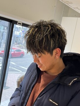 リンカラン トロワ(LINGKARAN Trois) シャドウパーマハイライト