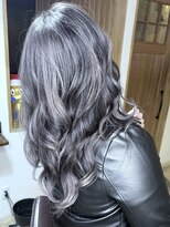 ブレイズヘアー(BLAZEhair)&nbsp;【ギャルカラー】ホワイトシルバーバレイヤージュ×ブリーチ３回